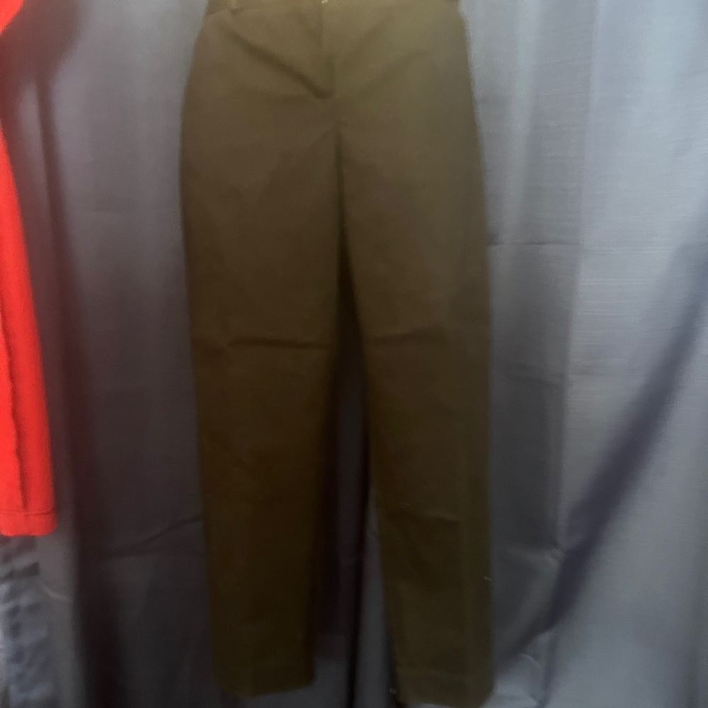 Liz Claiborne Women's black Cropped Pants